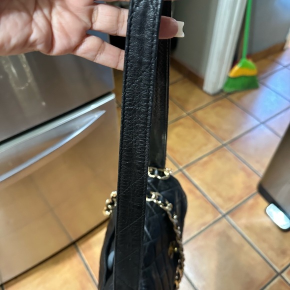 Chanel Vintage 24k hardware Beauty♥️ - Picture 6 of 10